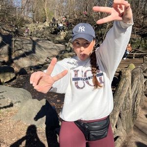 Meet your Posher, Carly